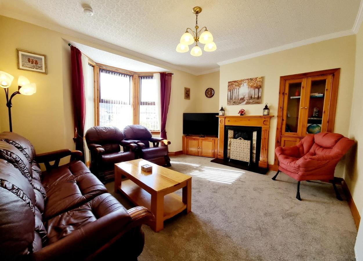 Inverness City 3 Bedroom House Free Parking Exteriör bild