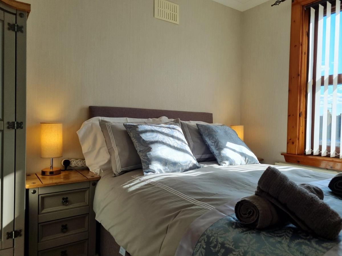 Inverness City 3 Bedroom House Free Parking Exteriör bild