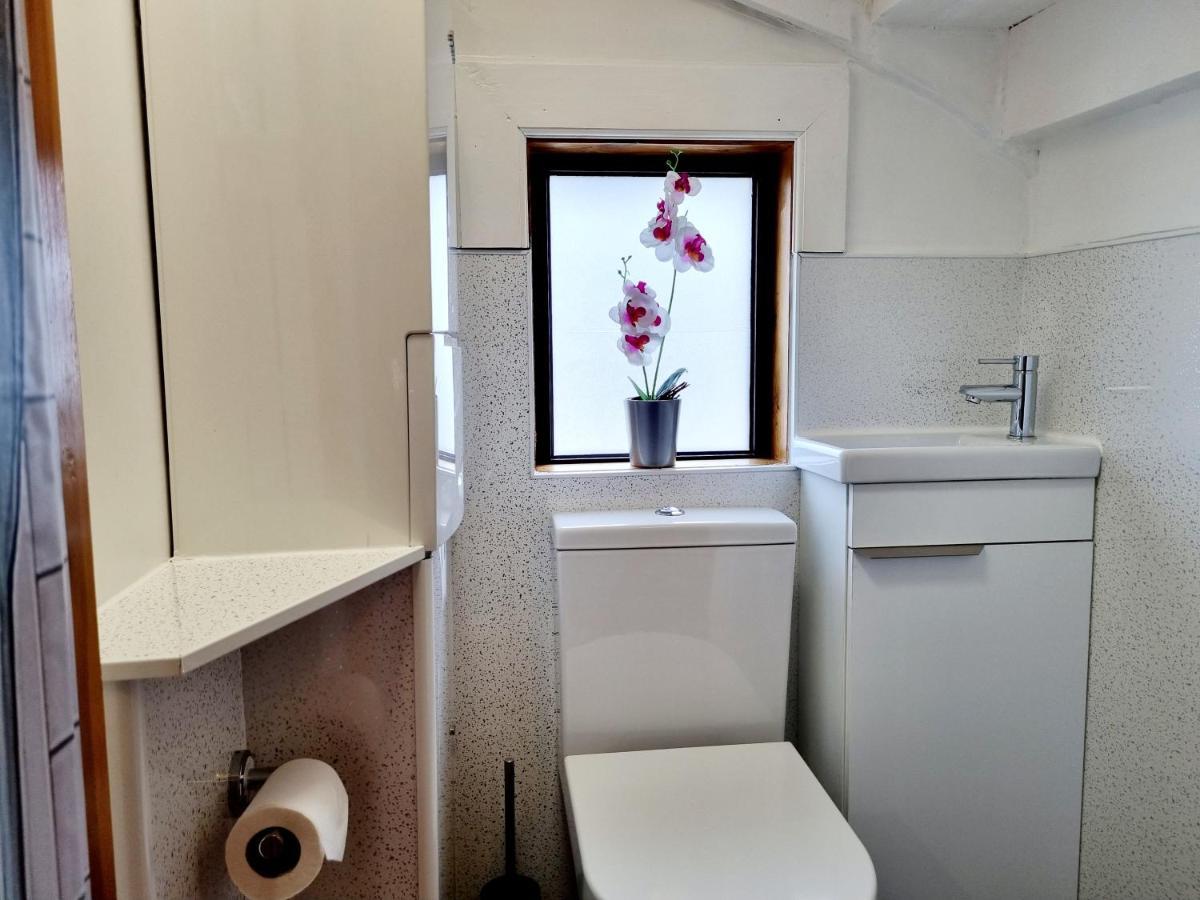Inverness City 3 Bedroom House Free Parking Exteriör bild